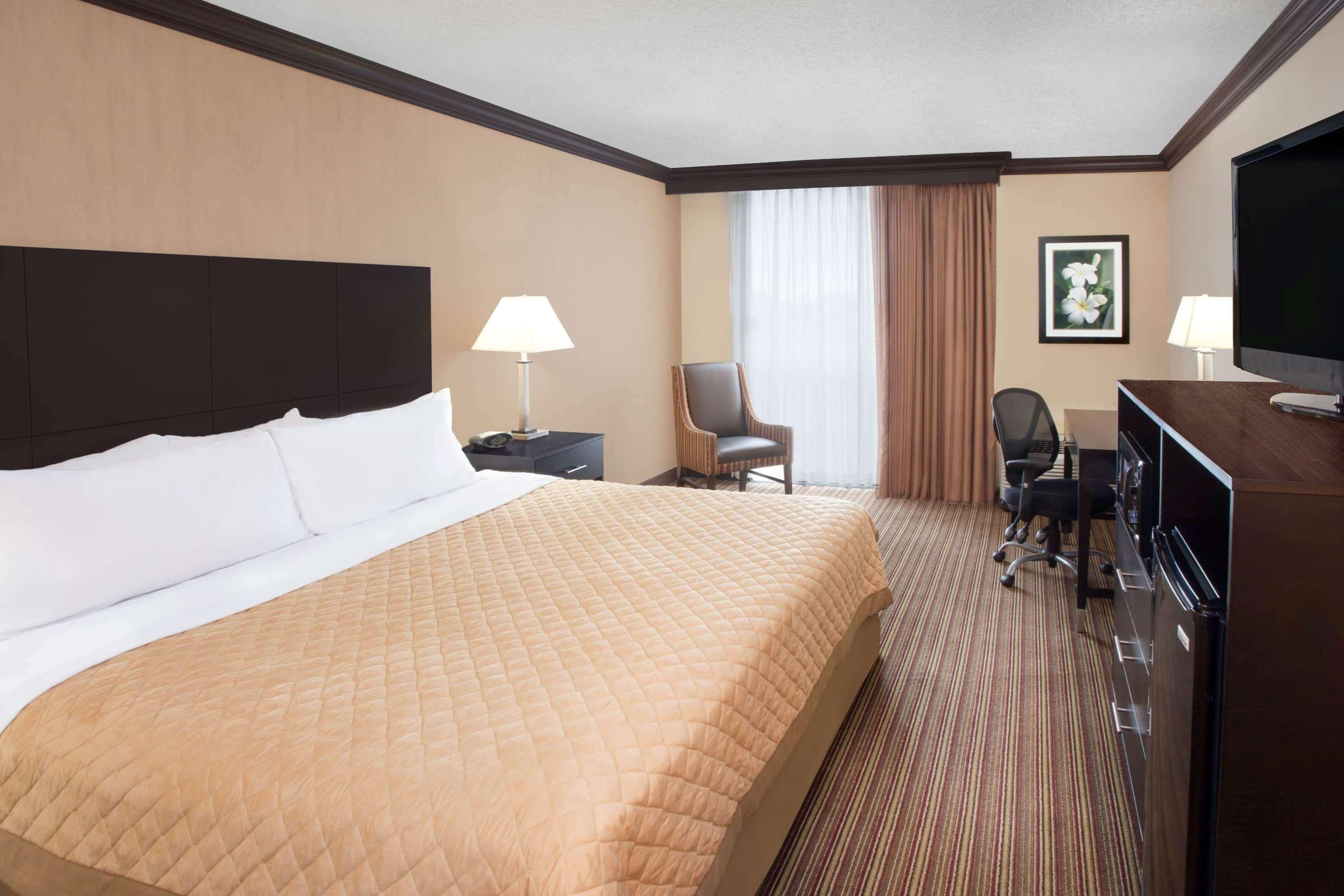 Hotel Wyndham Garden Schaumburg Chicago Northwest Exterior foto