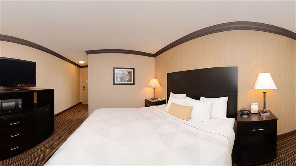 Hotel Wyndham Garden Schaumburg Chicago Northwest Exterior foto